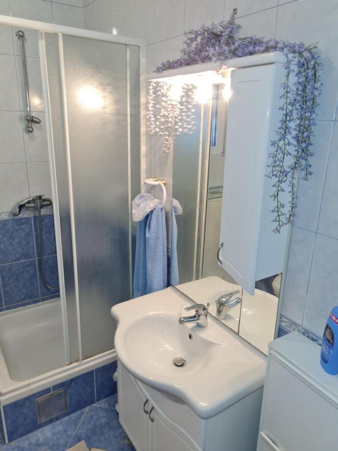 Apartment Silva, 50M From Beach Makarska Eksteriør bilde